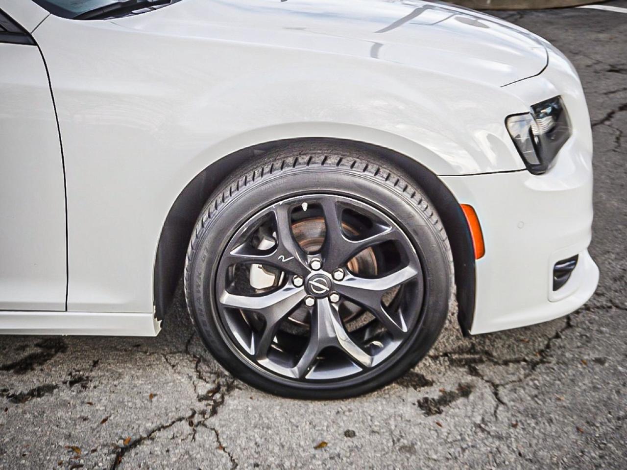 2023 Chrysler 300  Photo