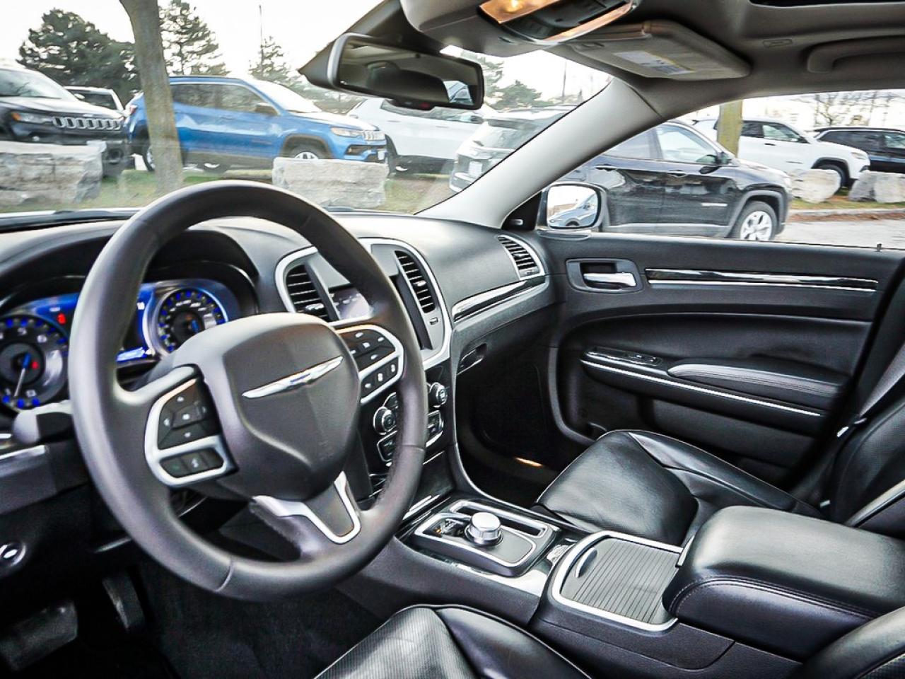 2023 Chrysler 300  Photo