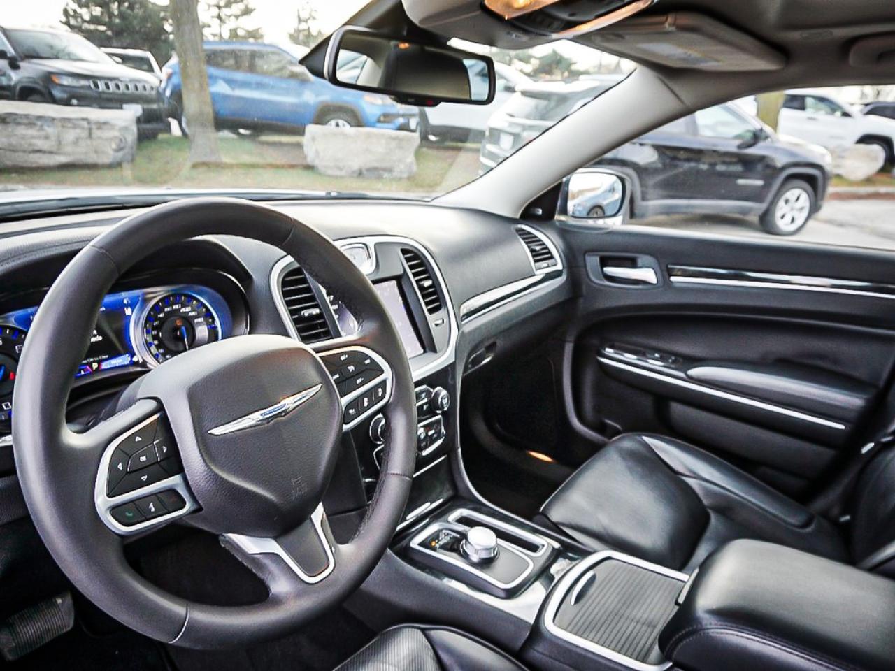 2023 Chrysler 300  Photo