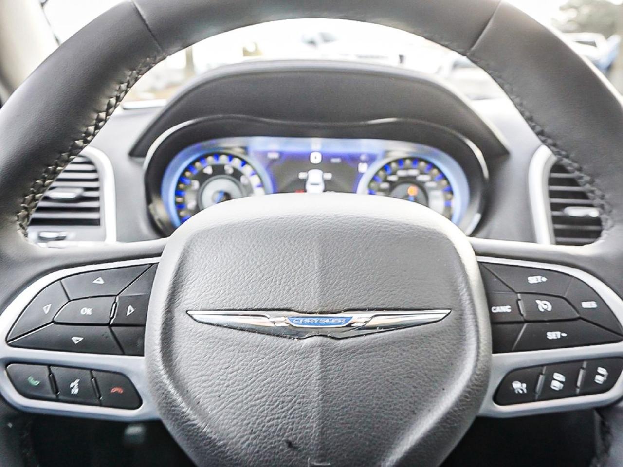 2023 Chrysler 300  Photo