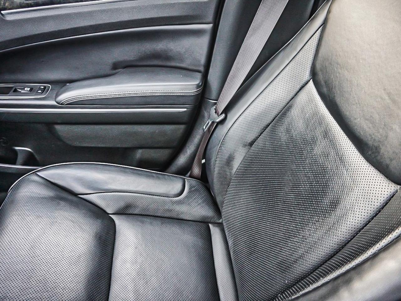 2023 Chrysler 300  Photo