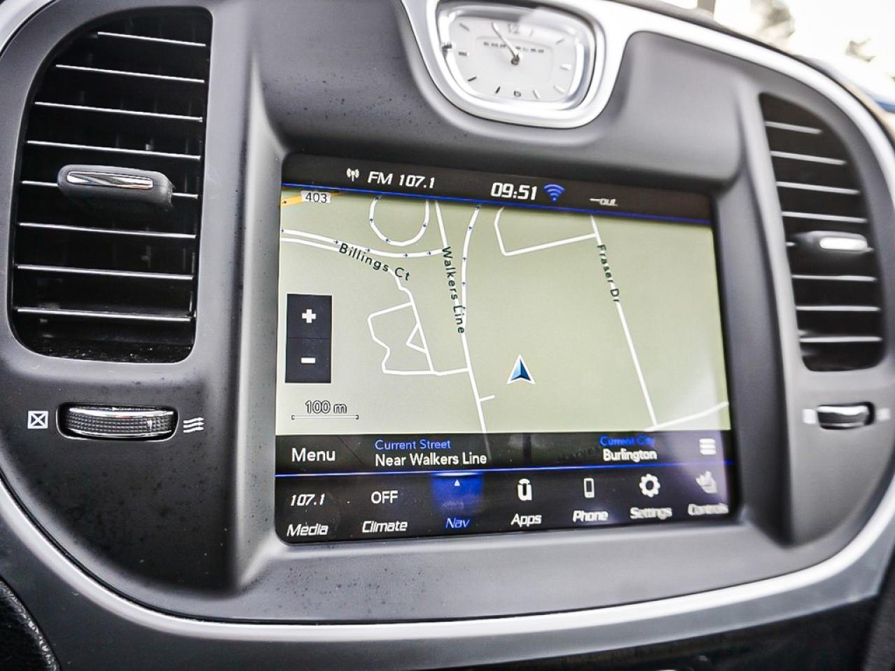 2023 Chrysler 300  Photo