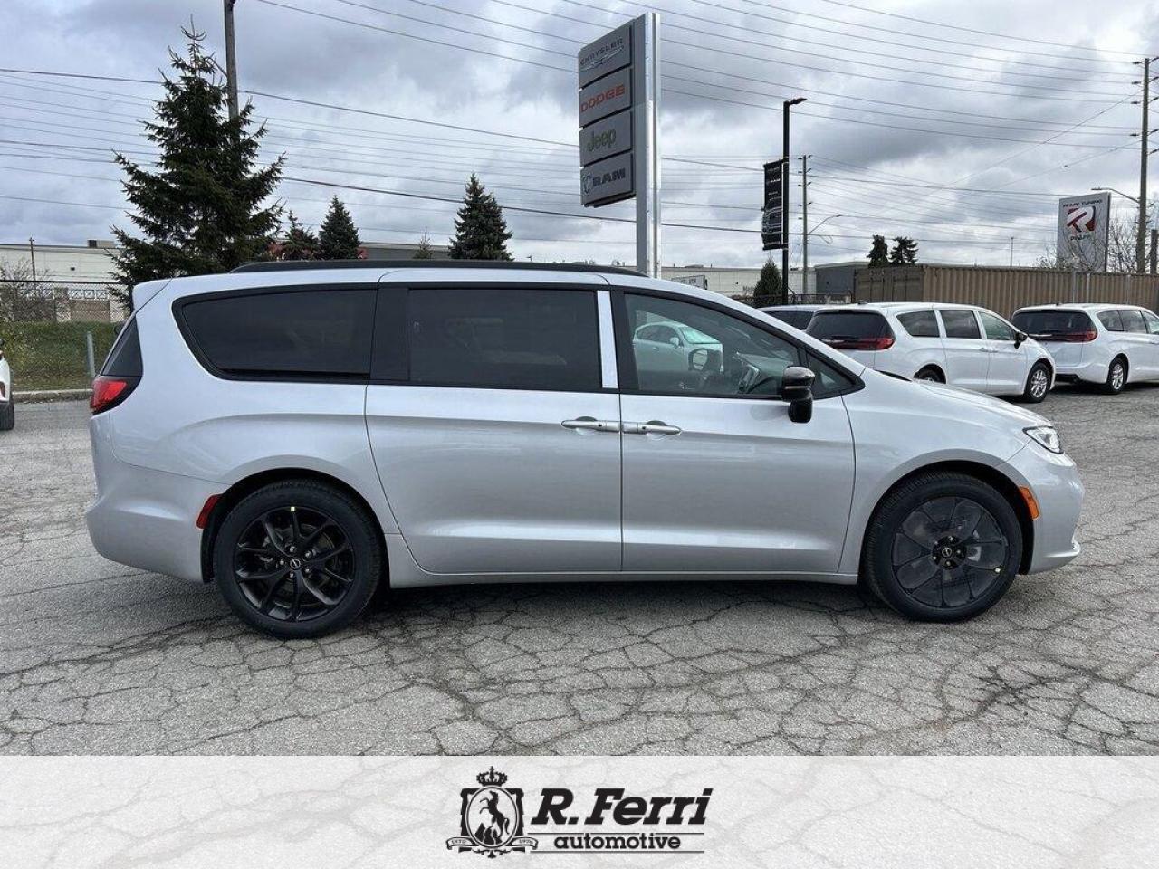2026 Chrysler Pacifica Select Front-Wheel Drive Passenger Van Photo