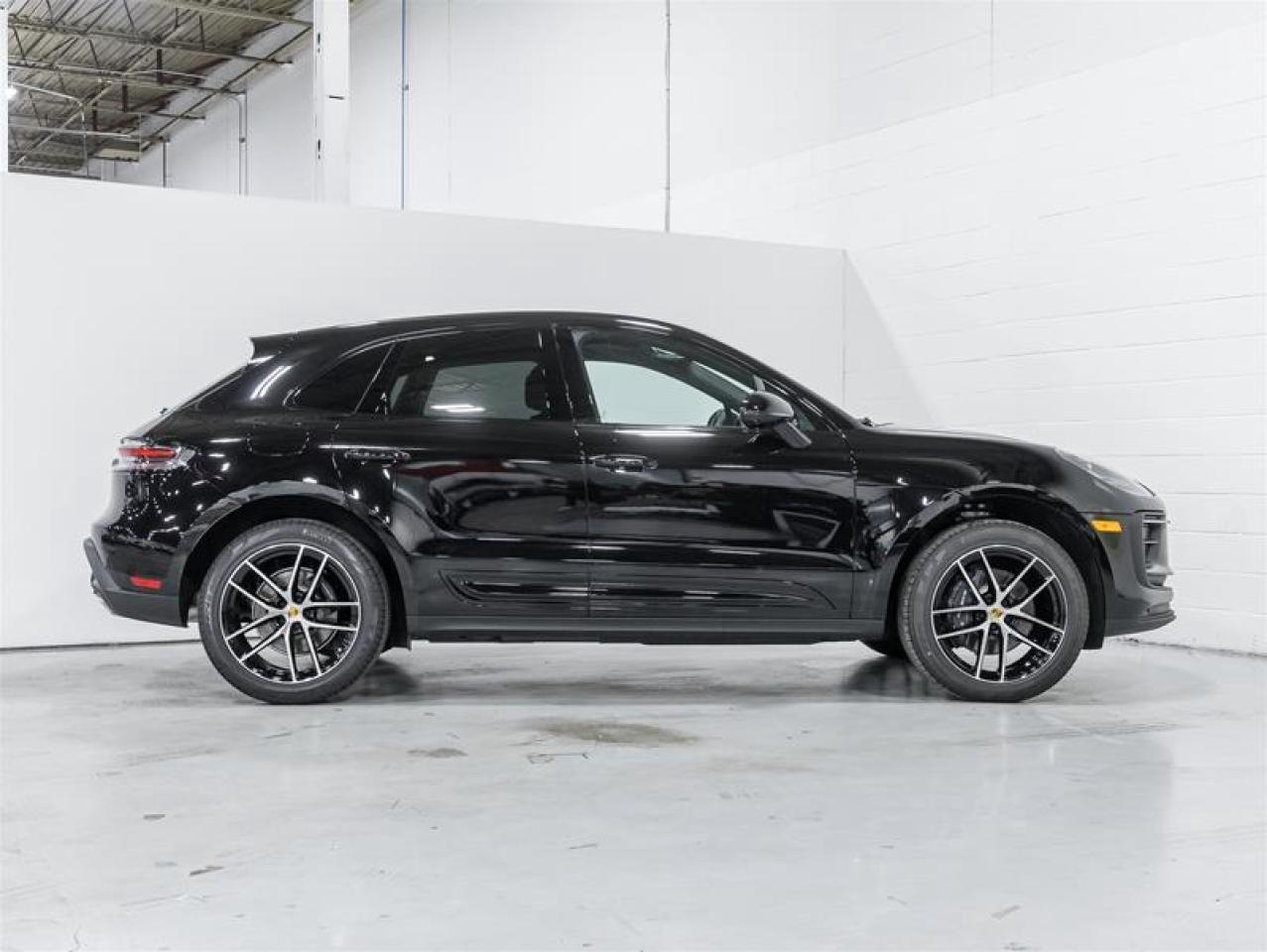 2026 Porsche Macan  Photo
