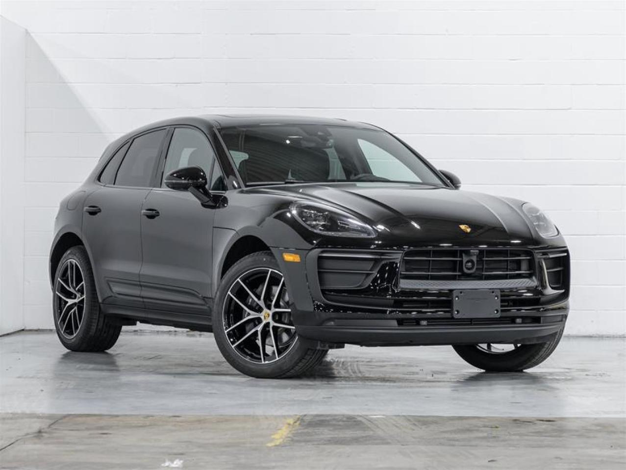 2026 Porsche Macan  Photo