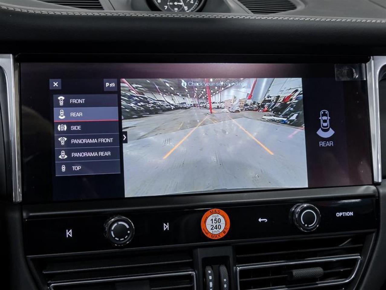 2026 Porsche Macan  Photo