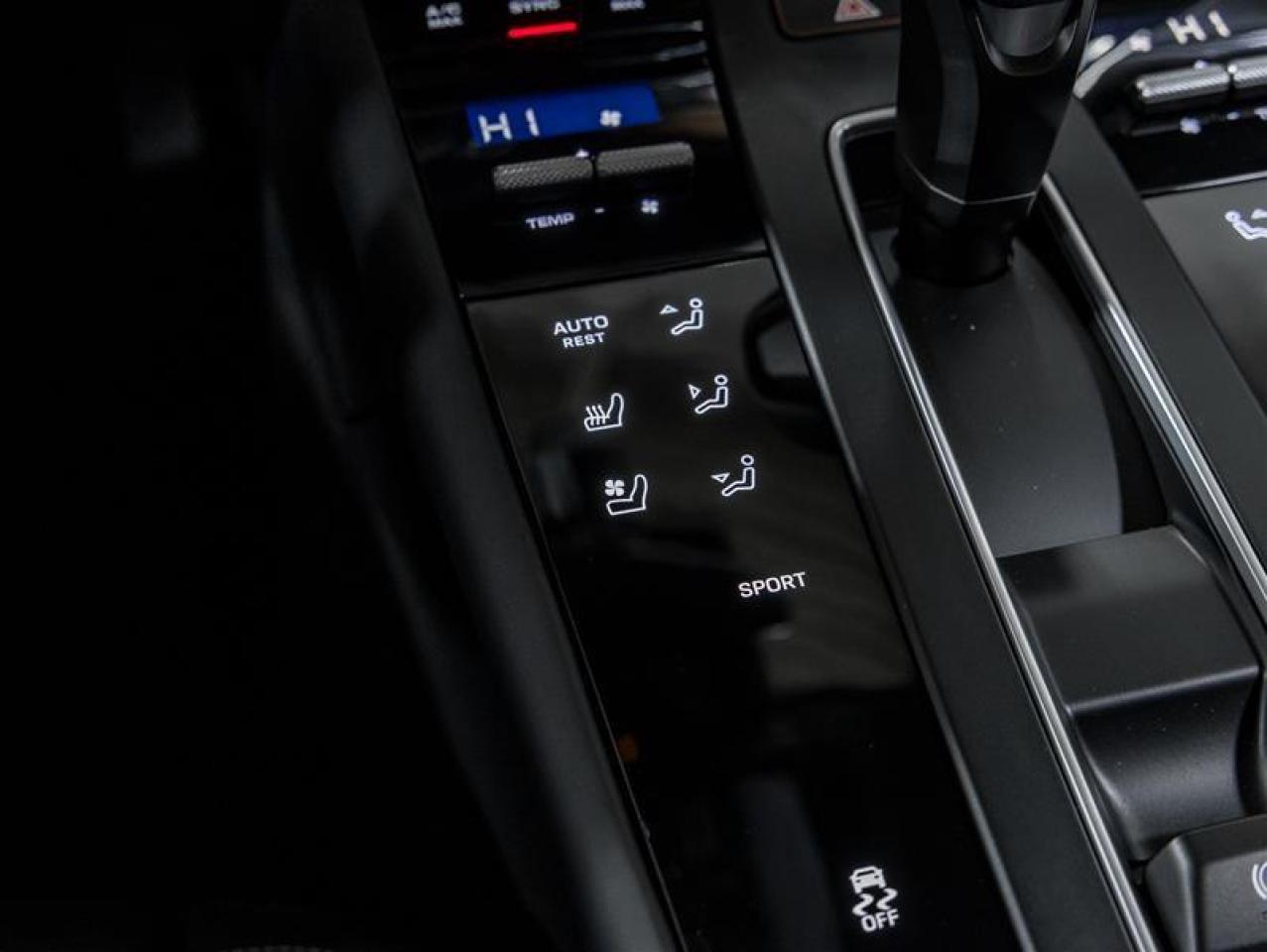 2026 Porsche Macan  Photo