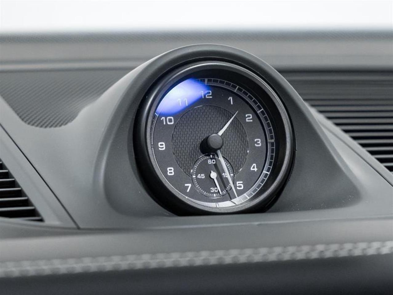 2026 Porsche Macan  Photo