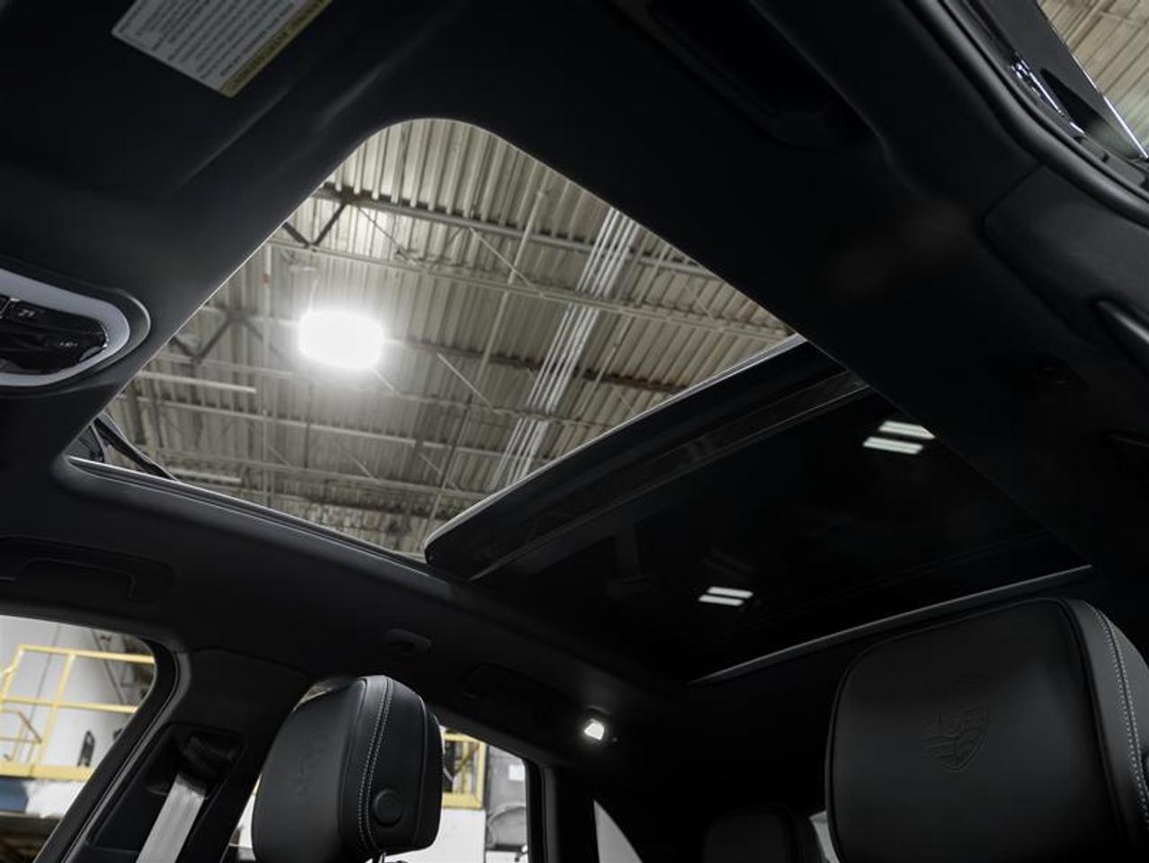 2026 Porsche Macan  Photo