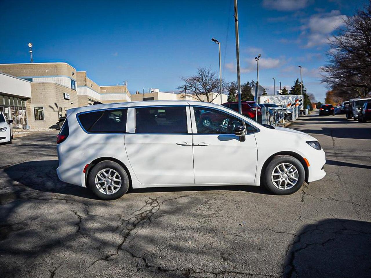 2026 Chrysler Grand Caravan  Photo