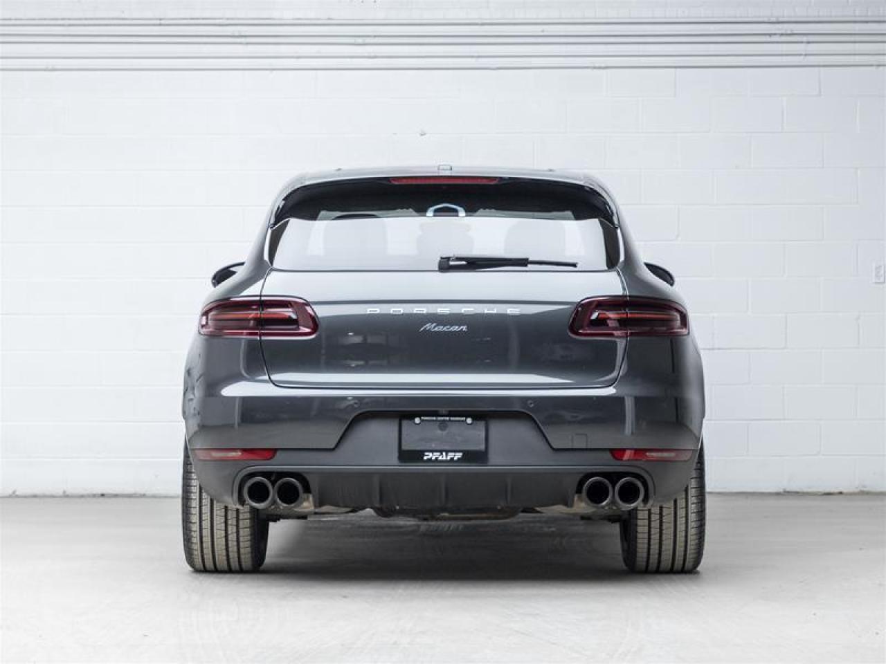 2018 Porsche Macan  Photo