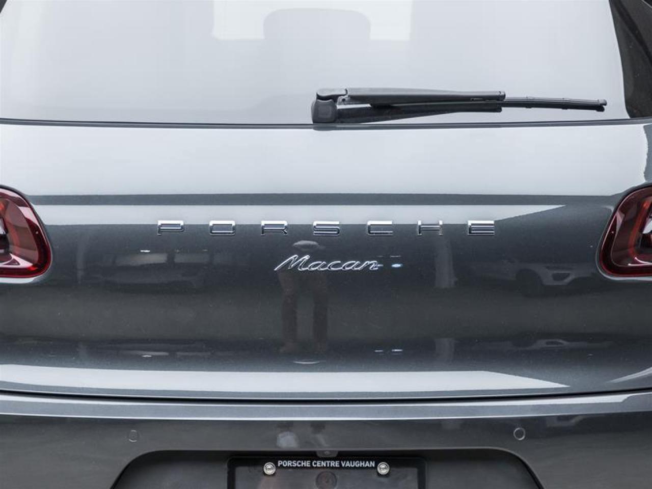 2018 Porsche Macan  Photo