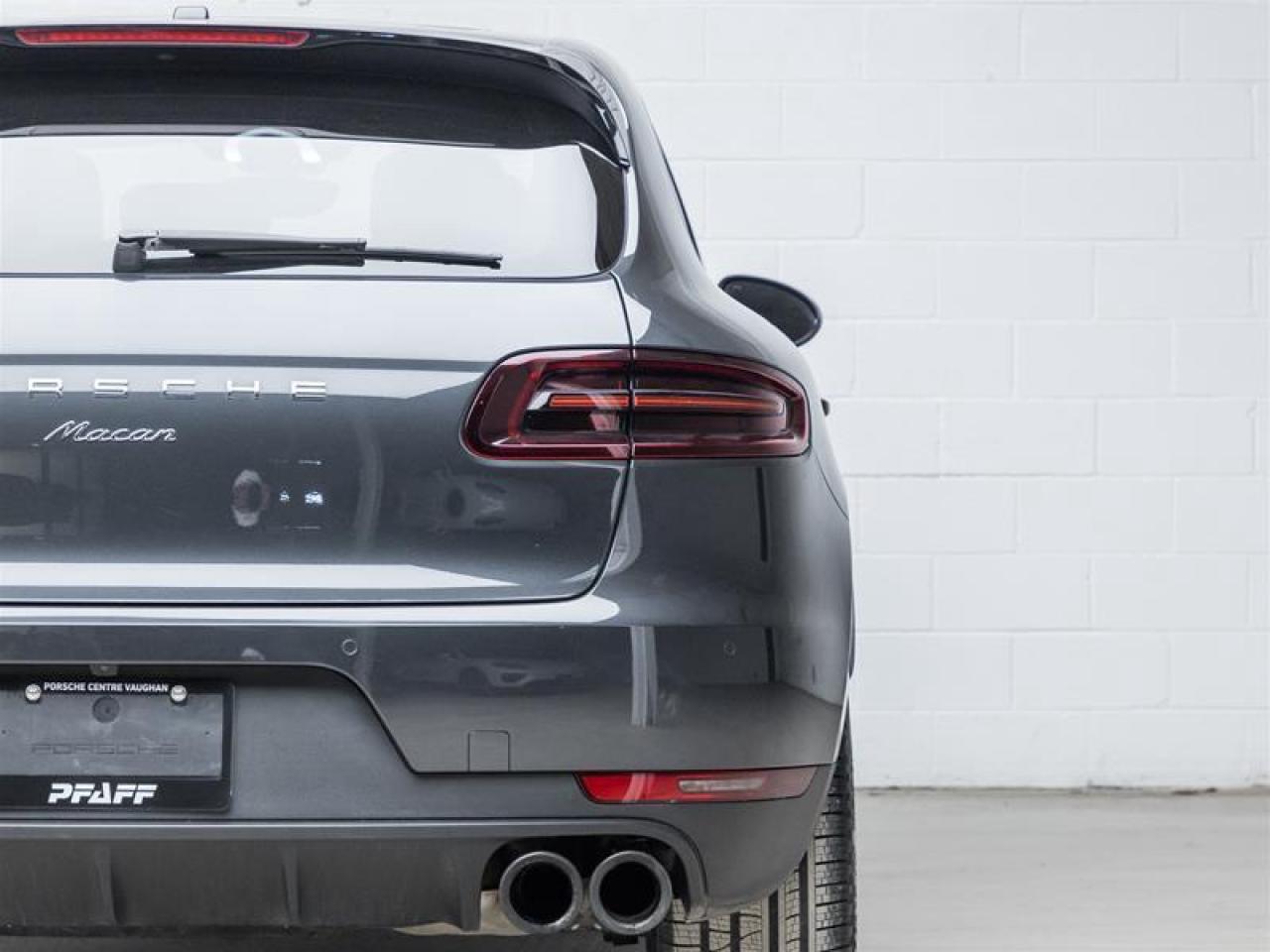 2018 Porsche Macan  Photo