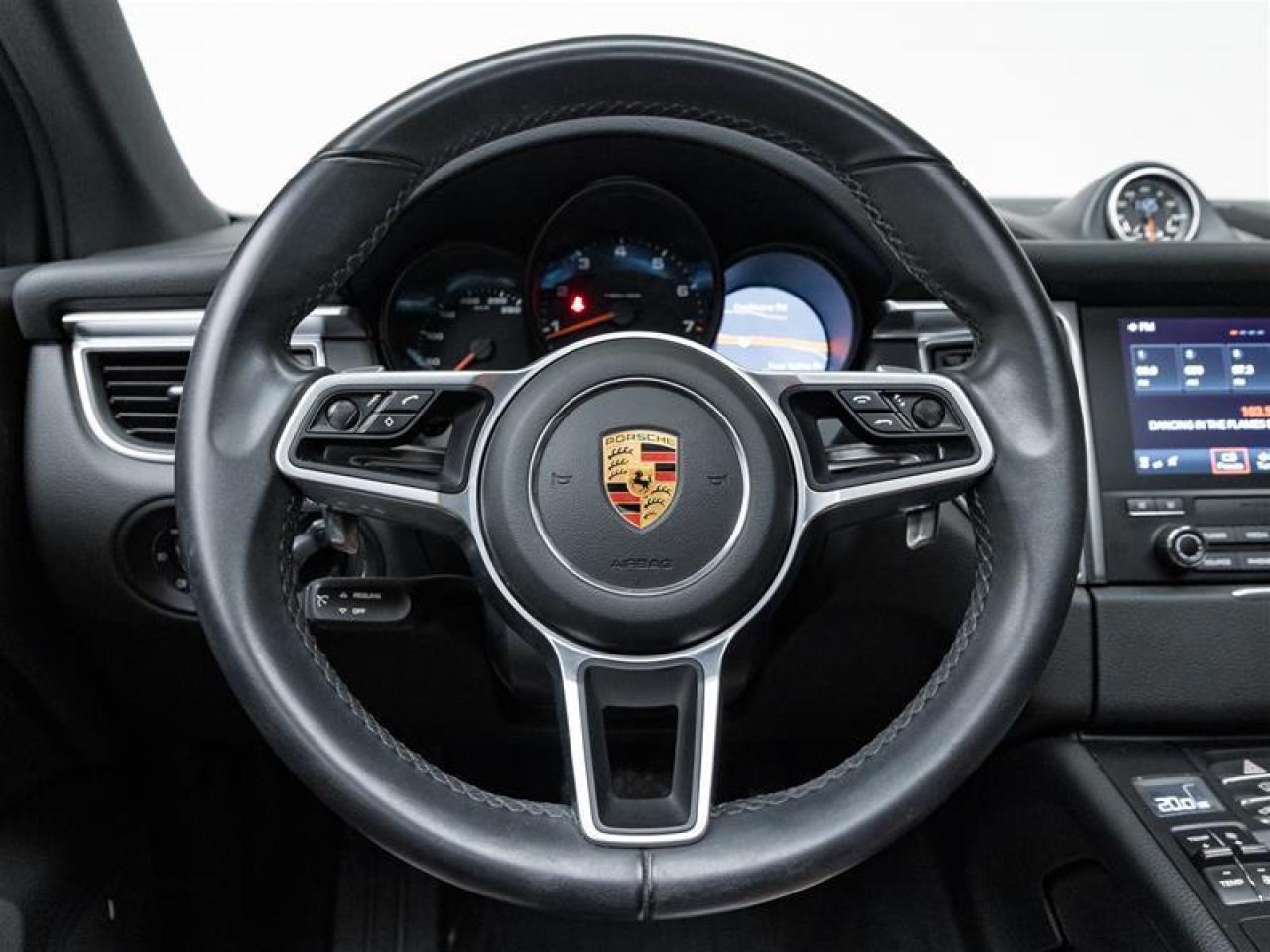 2018 Porsche Macan  Photo