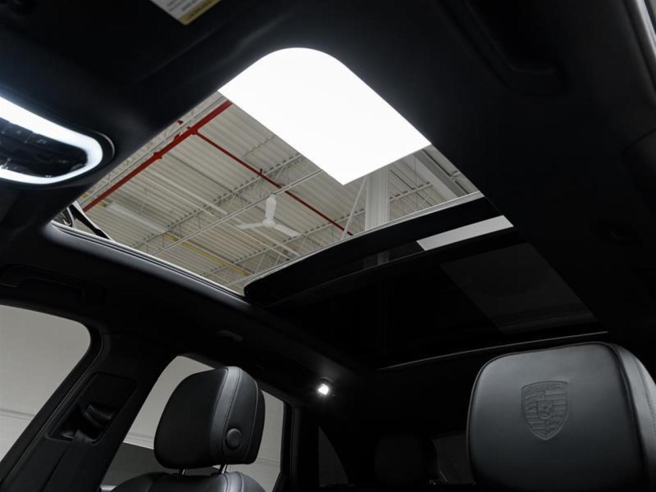 2018 Porsche Macan  Photo