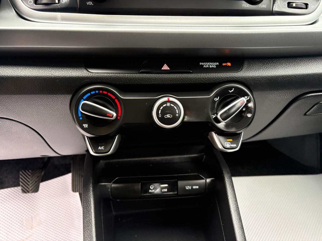 2019 Kia Rio LX (M6) 4dr Hatchback Photo