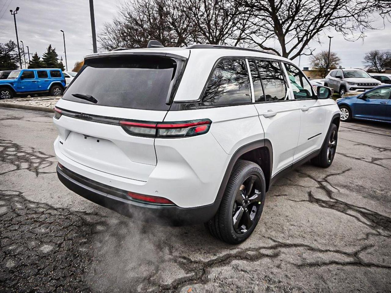 2025 Jeep Grand Cherokee  Photo