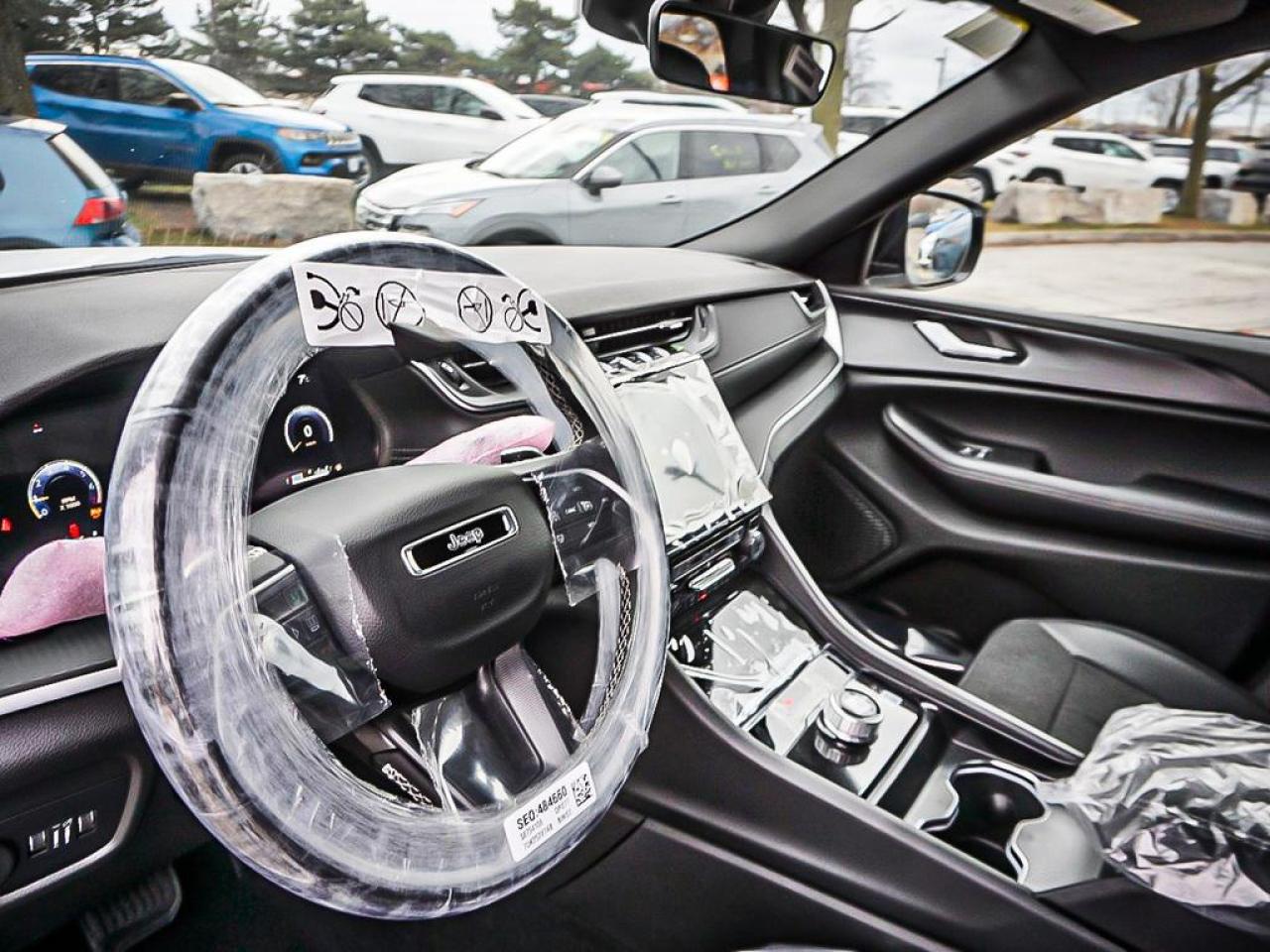 2025 Jeep Grand Cherokee  Photo