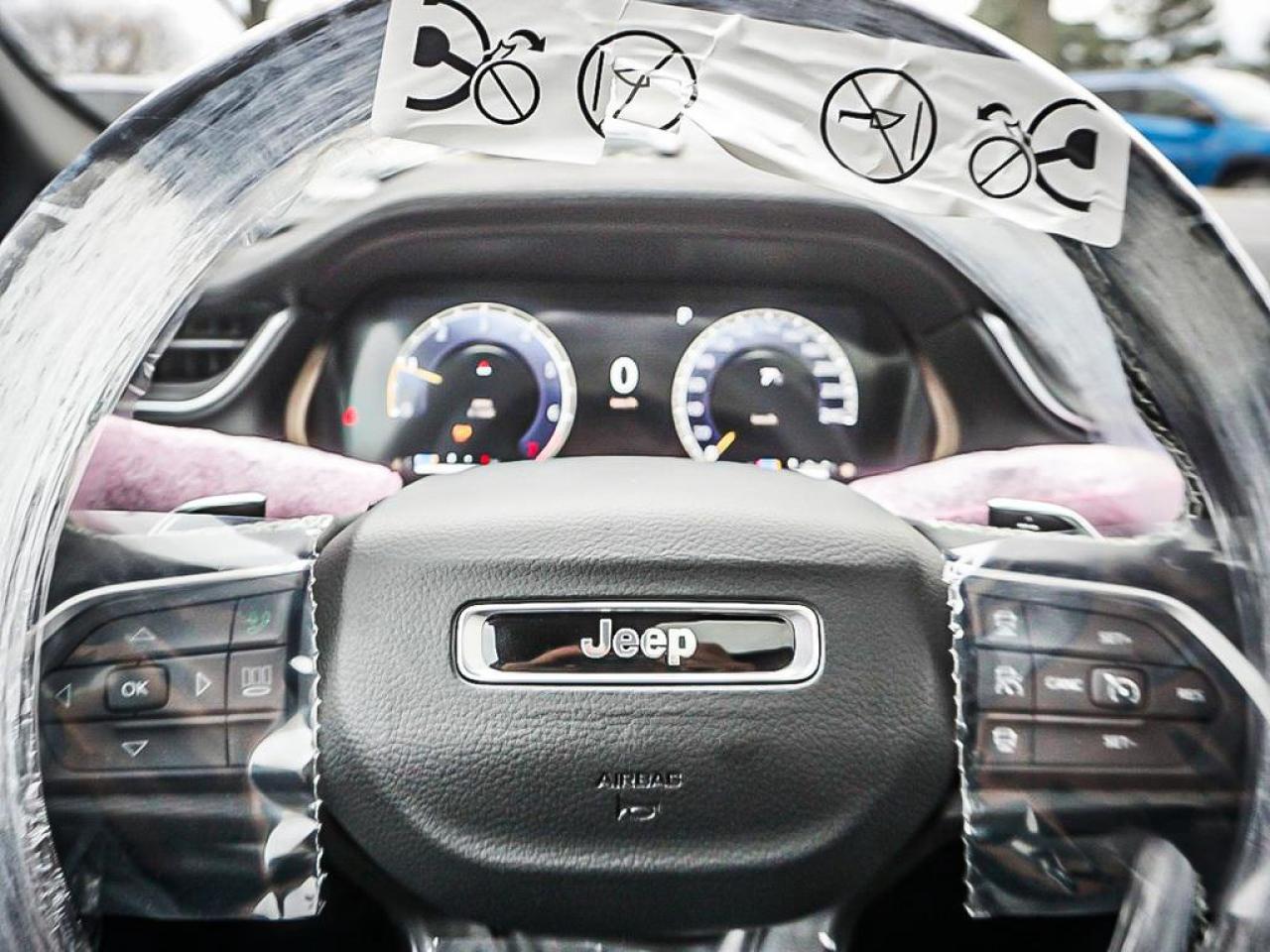 2025 Jeep Grand Cherokee  Photo