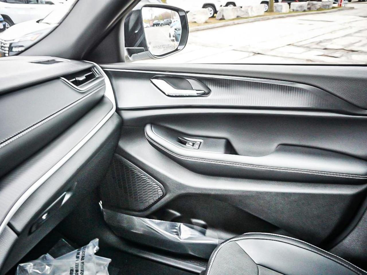 2025 Jeep Grand Cherokee  Photo