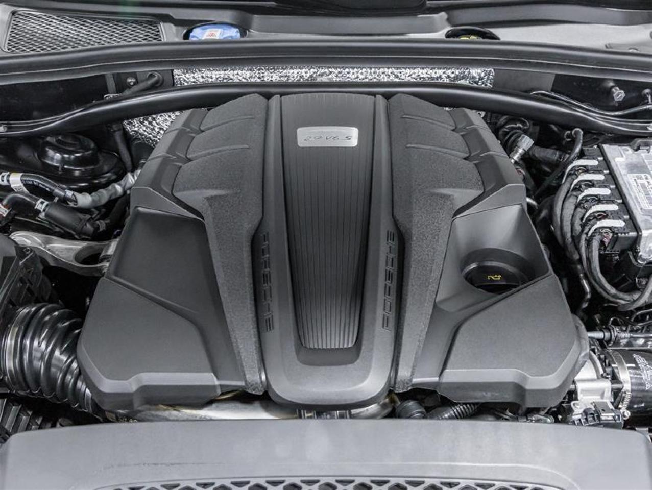 2026 Porsche Macan  Photo