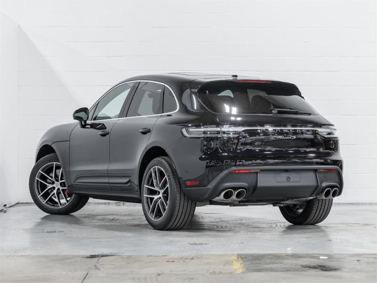 2026 Porsche Macan  Photo