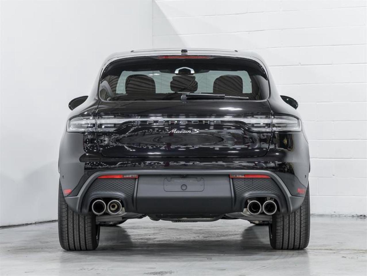 2026 Porsche Macan  Photo