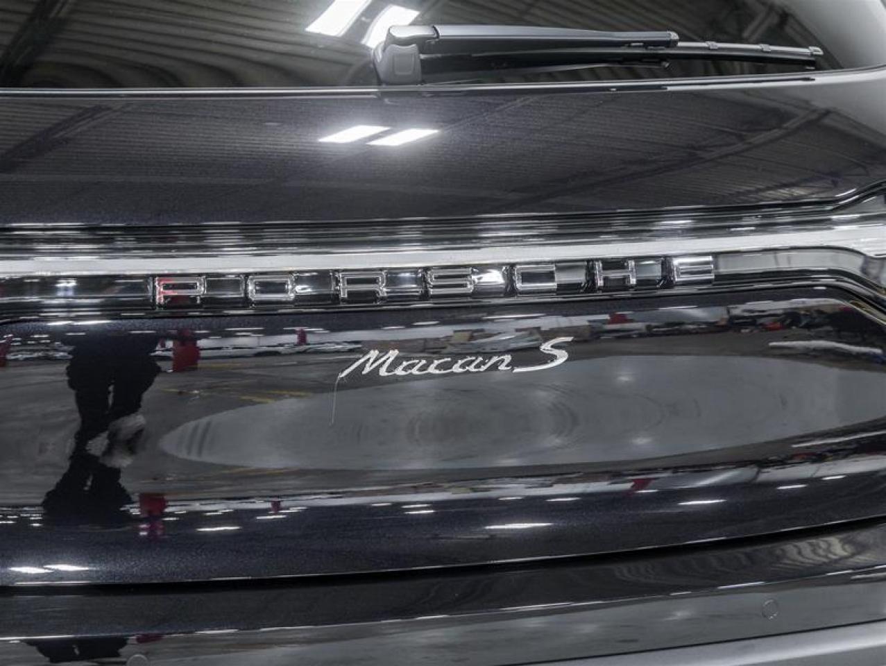 2026 Porsche Macan  Photo