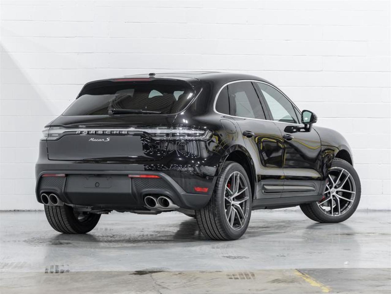 2026 Porsche Macan  Photo