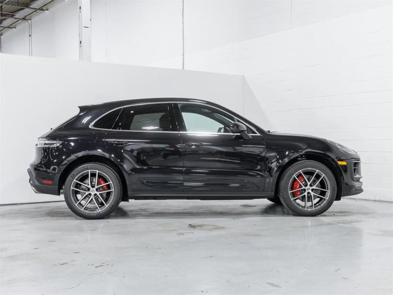 2026 Porsche Macan  Photo