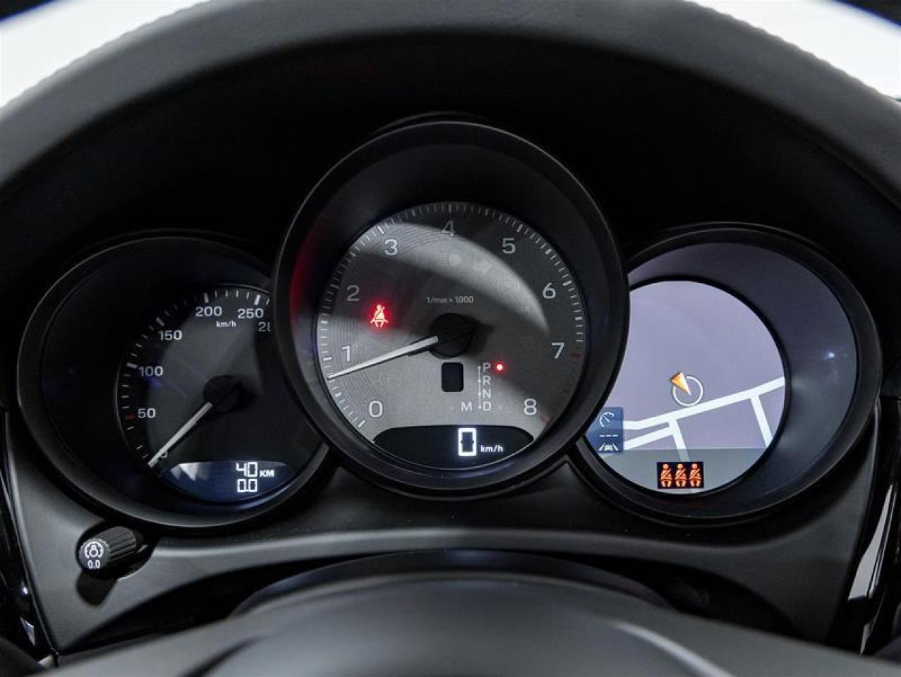 2026 Porsche Macan  Photo