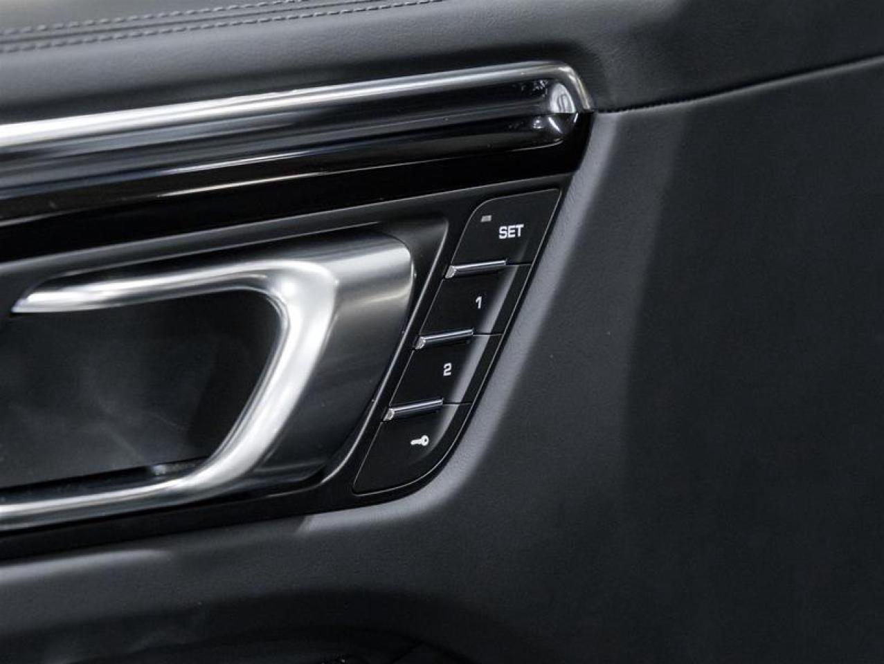 2026 Porsche Macan  Photo