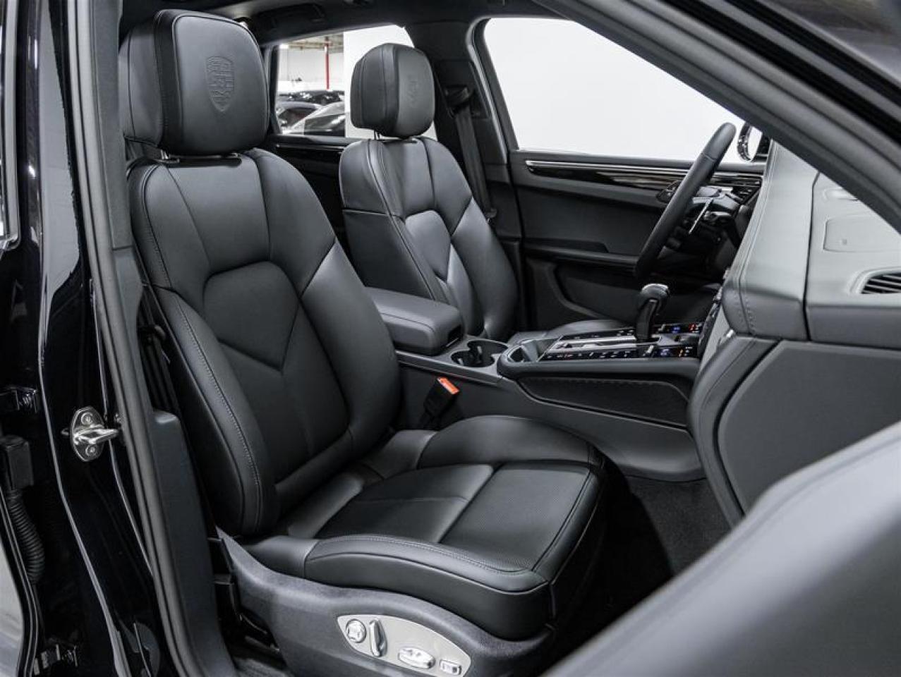 2026 Porsche Macan  Photo