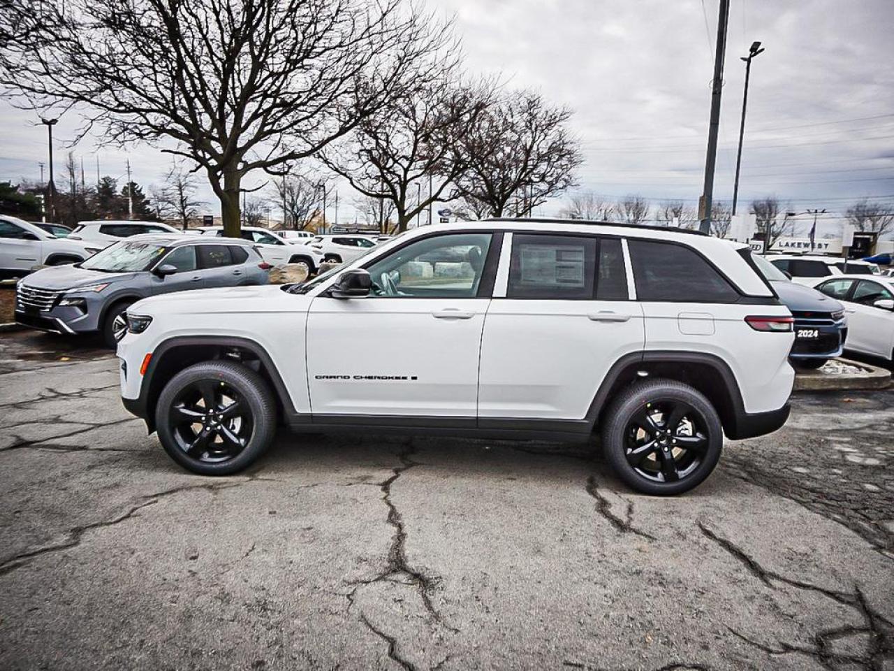 2025 Jeep Grand Cherokee  Photo