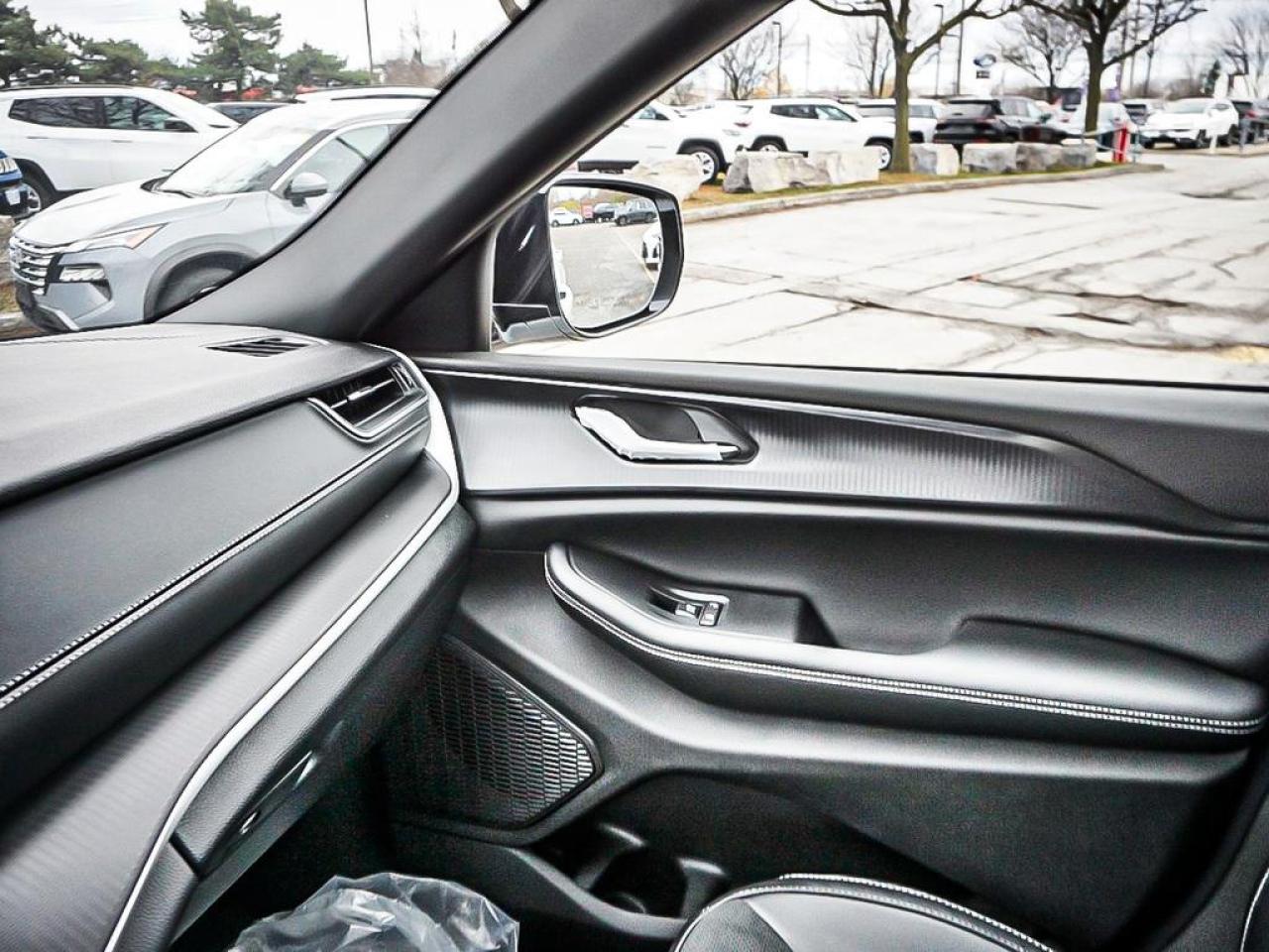 2025 Jeep Grand Cherokee  Photo