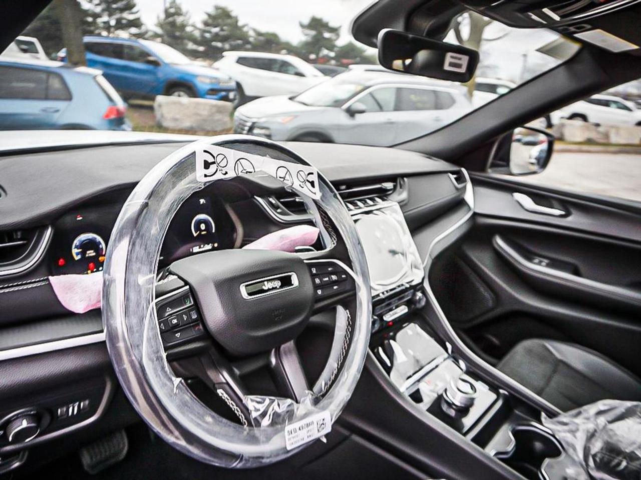 2025 Jeep Grand Cherokee  Photo