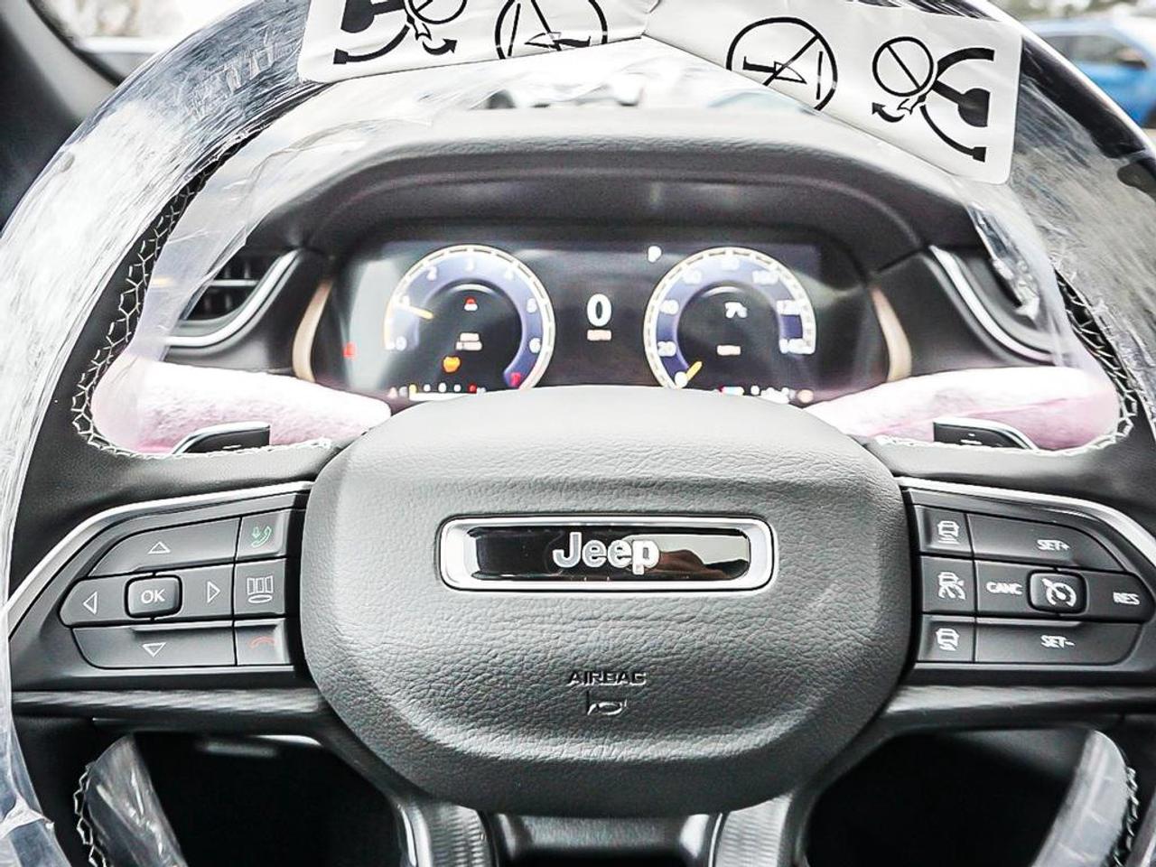 2025 Jeep Grand Cherokee  Photo