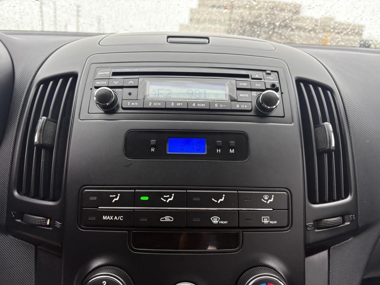 2012 Hyundai Elantra Touring GL 4dr Hatchback Photo