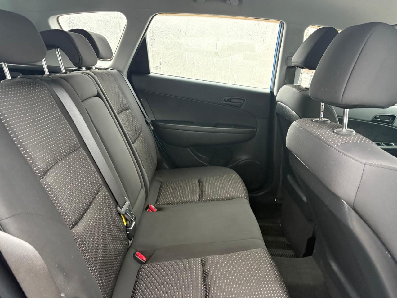 2012 Hyundai Elantra Touring GL 4dr Hatchback Photo