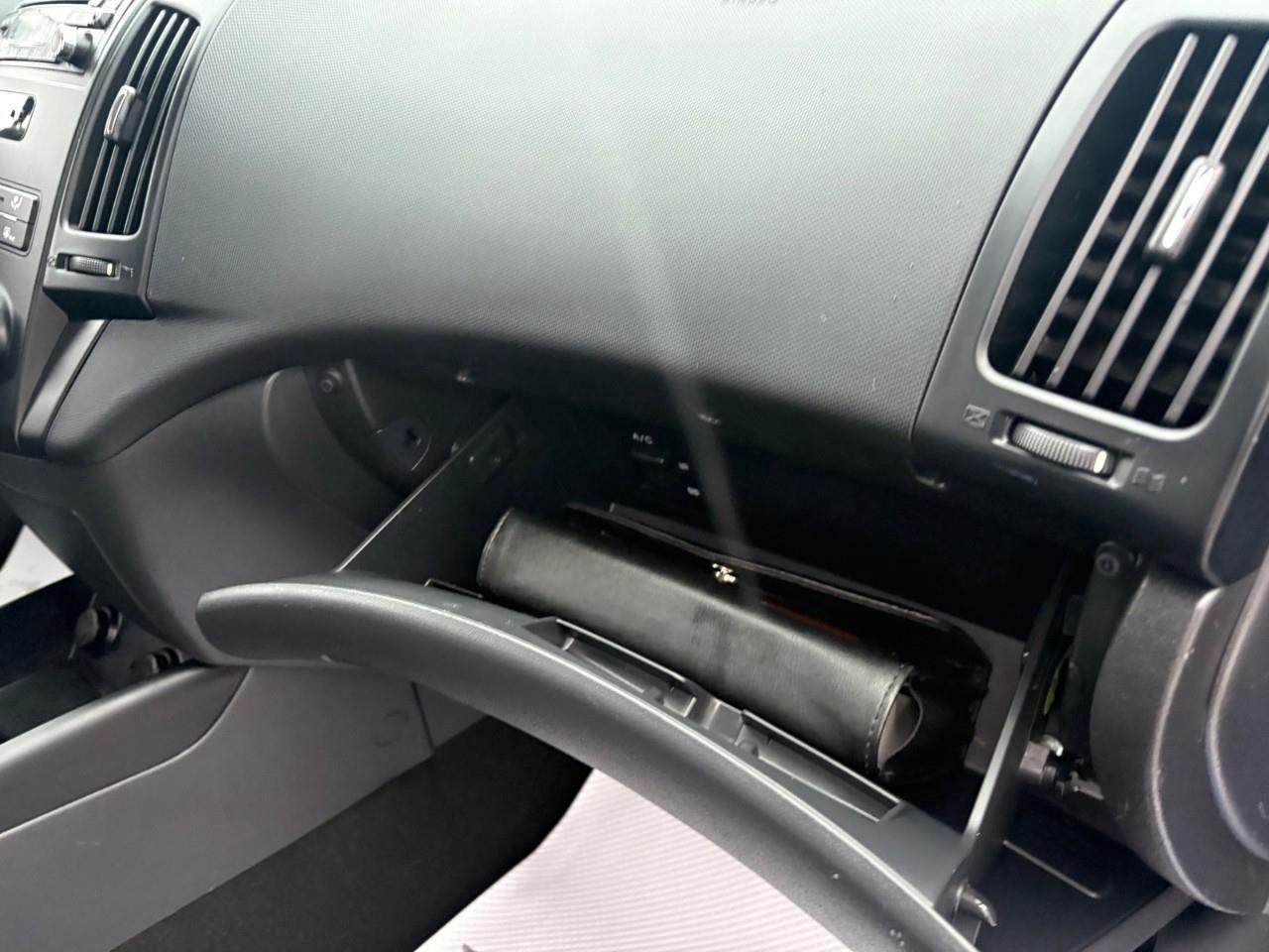 2012 Hyundai Elantra Touring GL 4dr Hatchback Photo