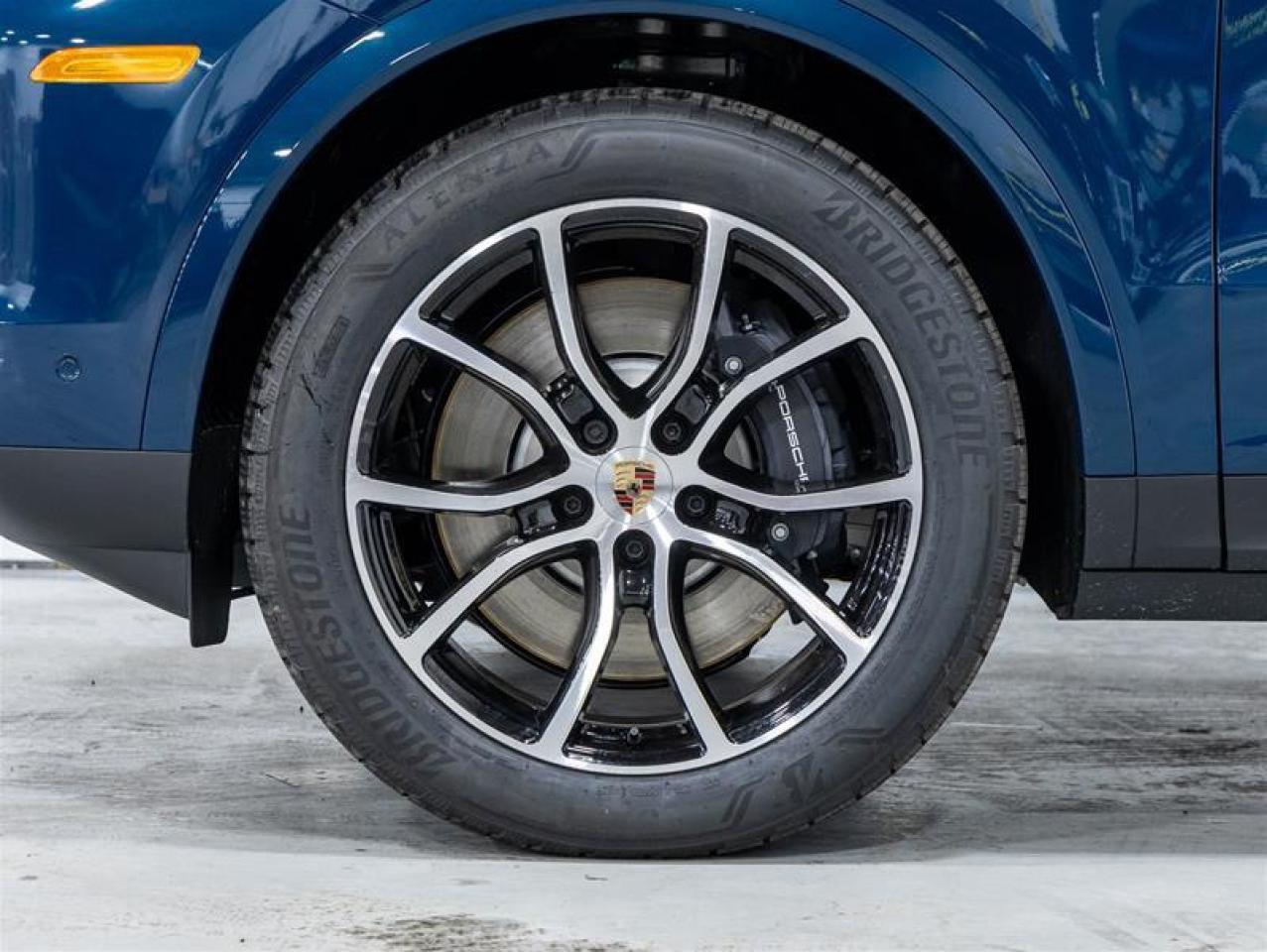 2026 Porsche Cayenne  Photo4