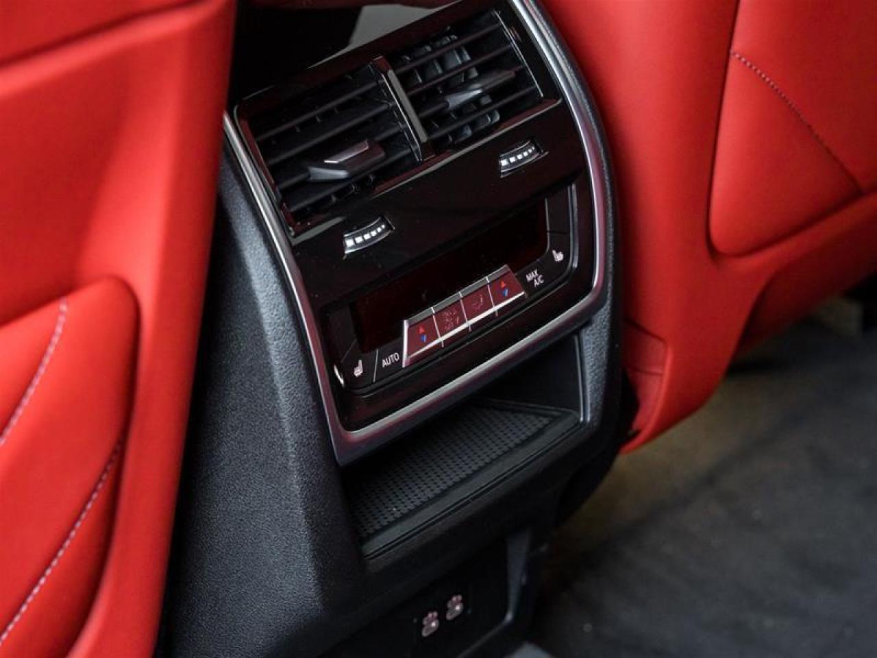 2026 BMW XM Label 4dr All-Wheel Drive Sports Activity Vehicle Photo