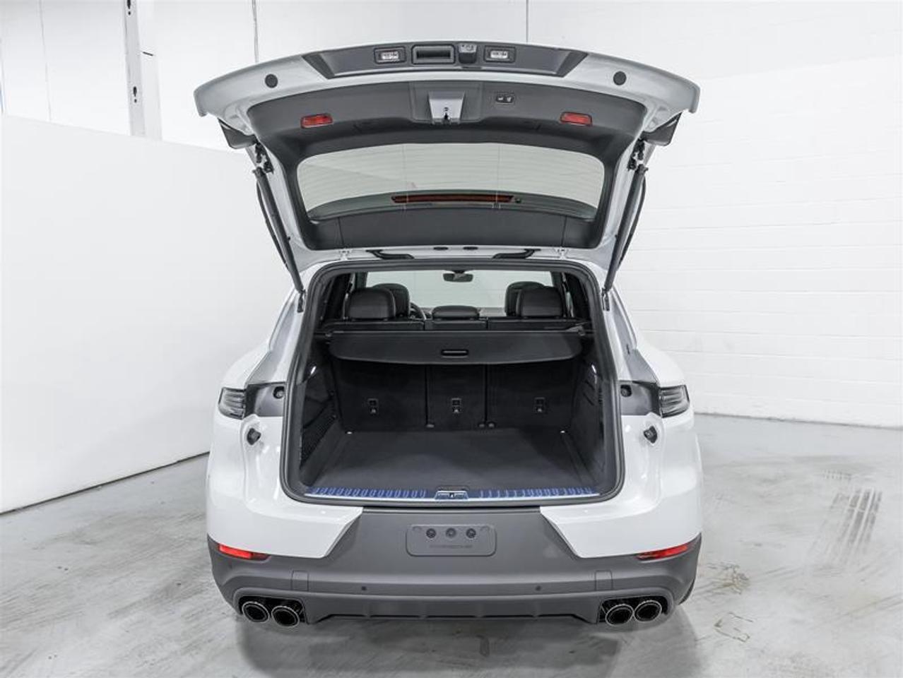 2026 Porsche Cayenne  Photo