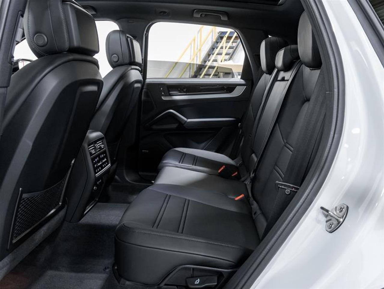 2026 Porsche Cayenne  Photo