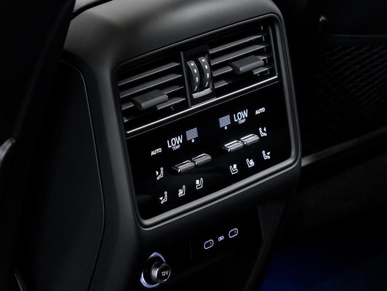 2026 Porsche Cayenne  Photo