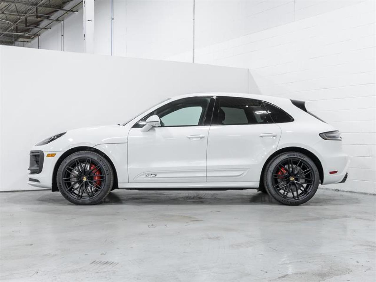 2026 Porsche Macan  Photo