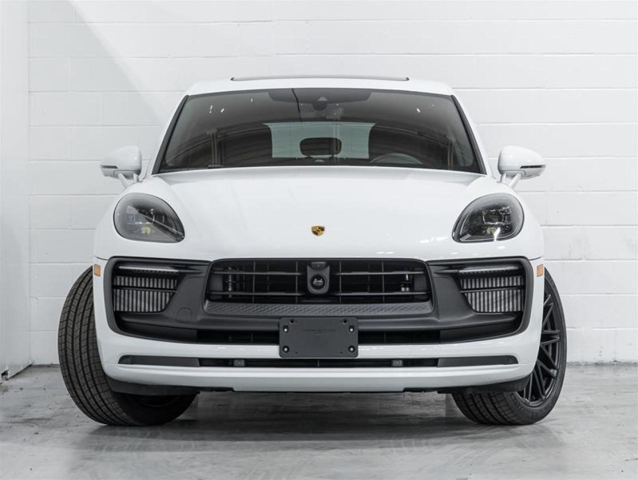 2026 Porsche Macan  Photo