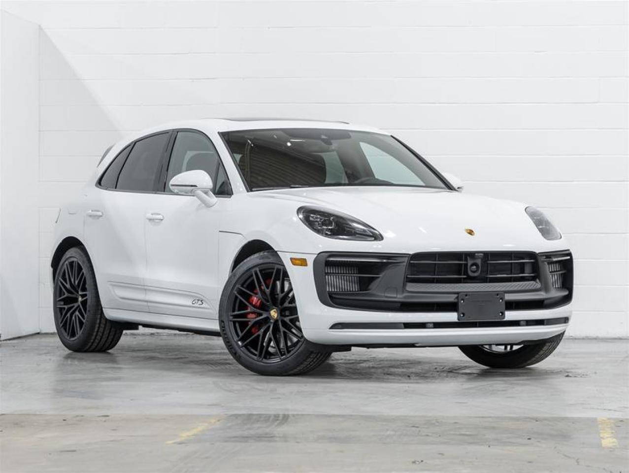 2026 Porsche Macan  Photo