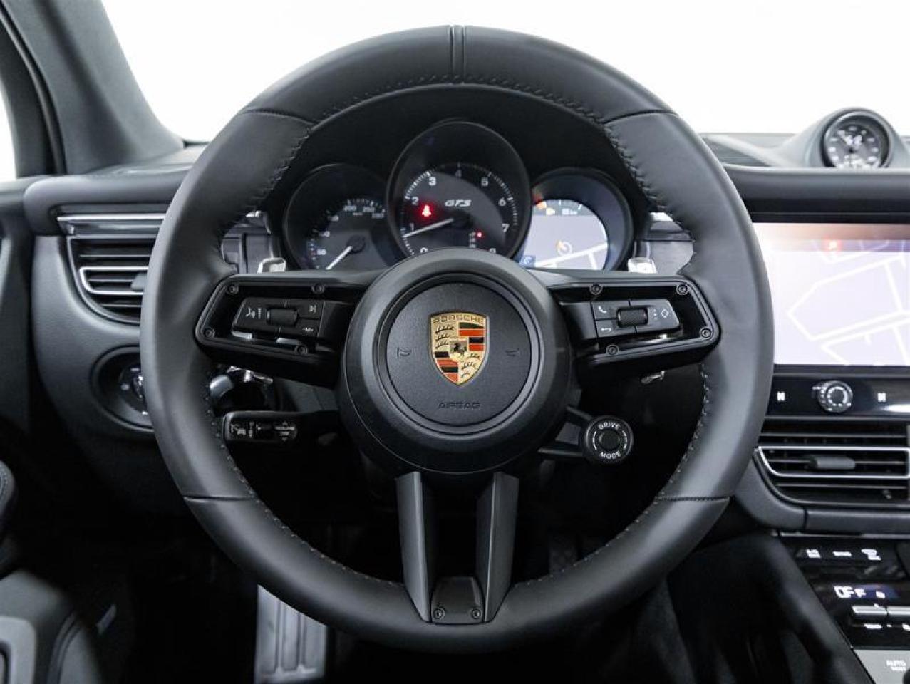 2026 Porsche Macan  Photo