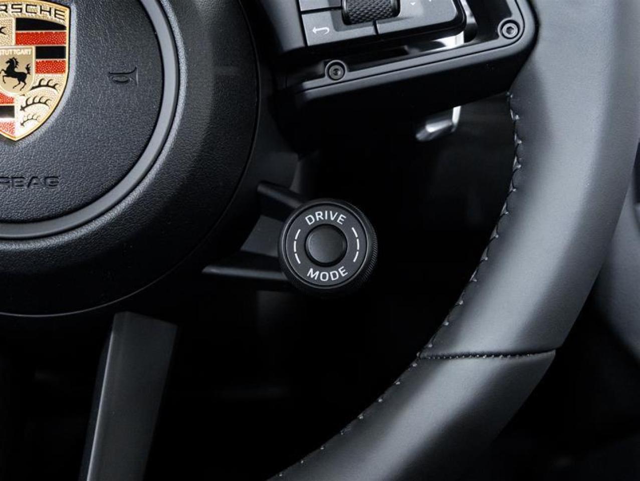 2026 Porsche Macan  Photo